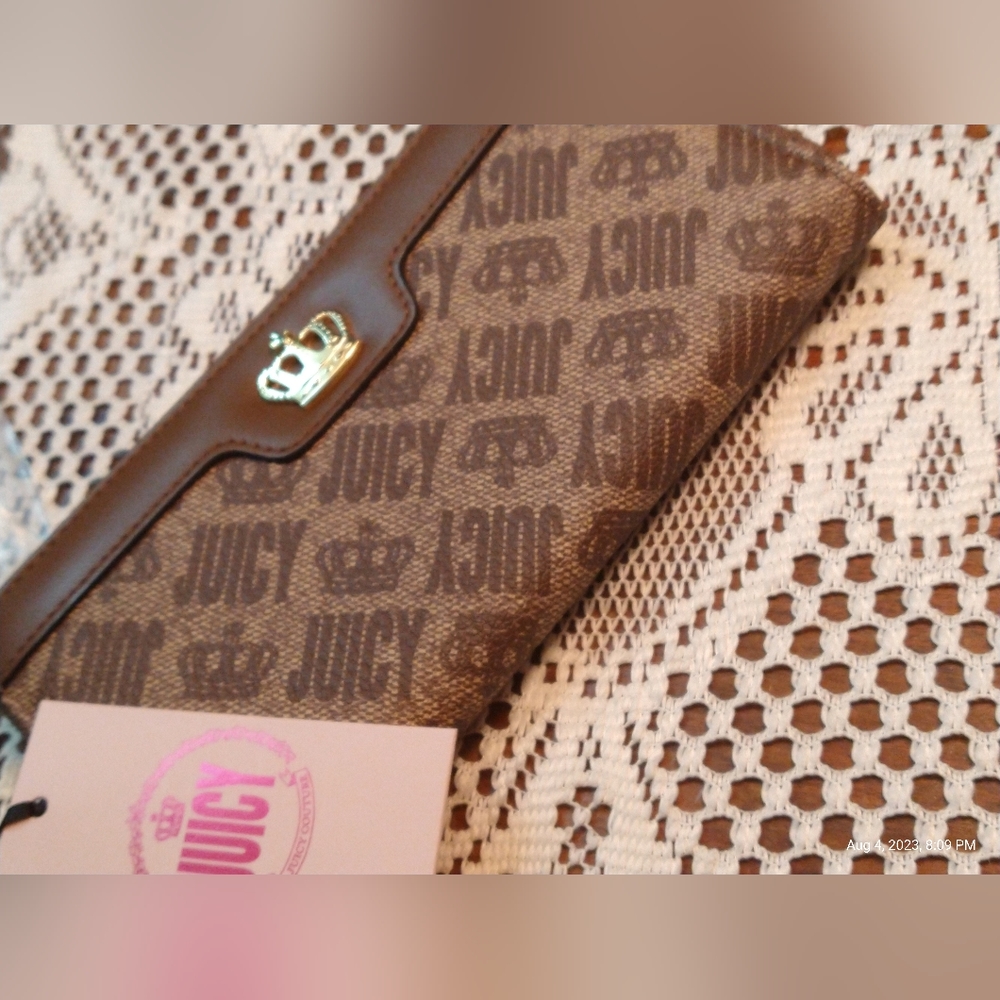 Juicy Couture Zip Around Wallet